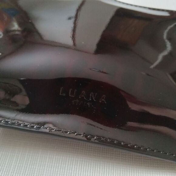 Luana Italy Giorgio Small Burgundy Red Vinyl Cheetah Pattern Phone Case Wristlet - Picture 2 of 12